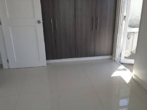 1br2.jpg